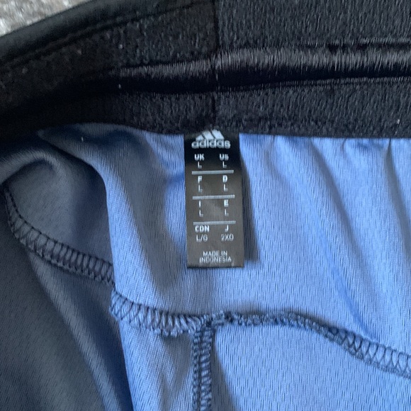 Adidas shorts - Picture 3 of 7